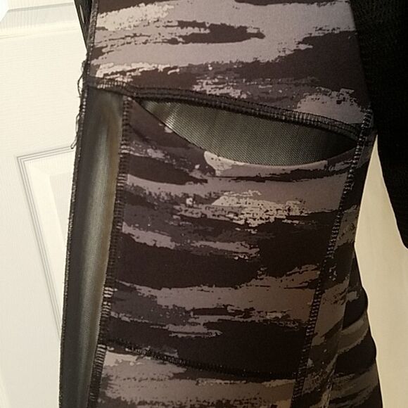 90 degree reflex small activewear - Picture 6 of 8